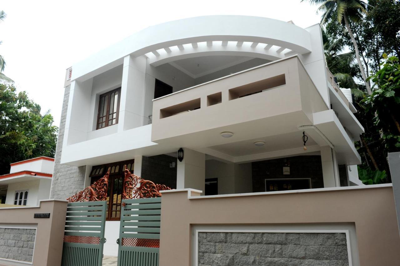 Moksha Homestay Thiruvananthapuram Buitenkant foto